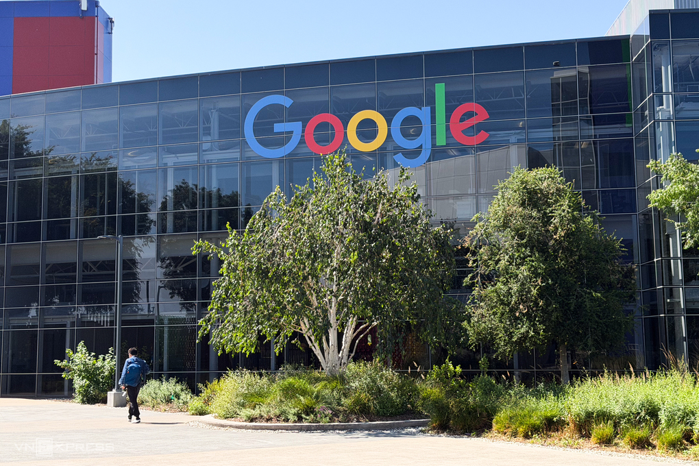 Nhân viên Google từ chức vì lo AI phát triển quá nhanh